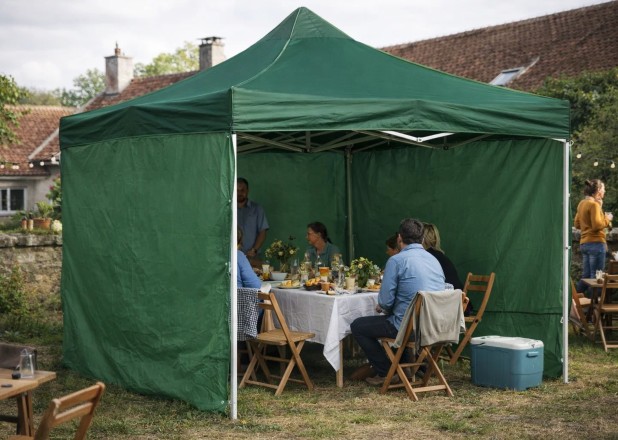 gazebi-campeggio-830zxj-1.jpg Gazebi da campeggio pieghevoli Pratiche e funzionali - immagine 1