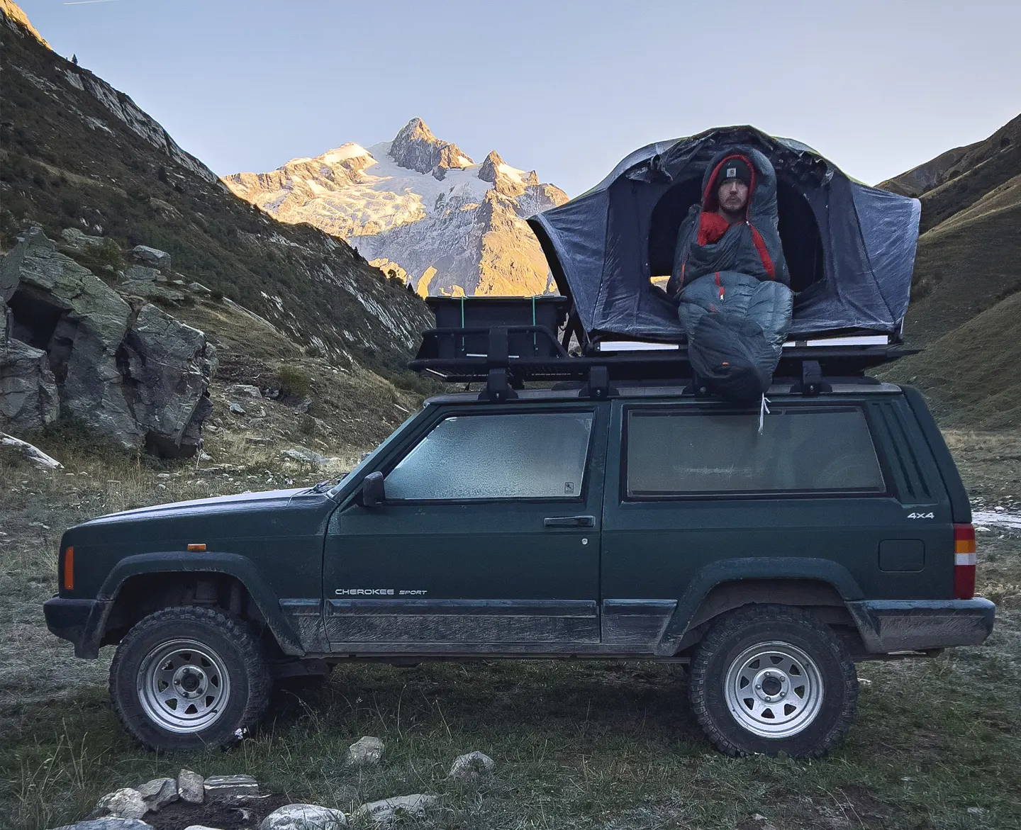 tenda-auto-tetto-878phx-1.jpg Tende da tetto: vantaggi e svantaggi iKamper Italia - immagine 1
