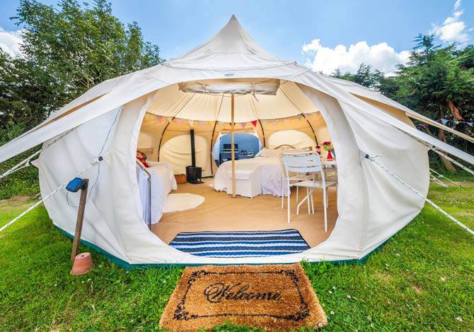 tenda-di-campeggio-860mqz-1.jpg Tende da campeggio, caratteristiche e suggerimenti IlFaroOnline - immagine 1