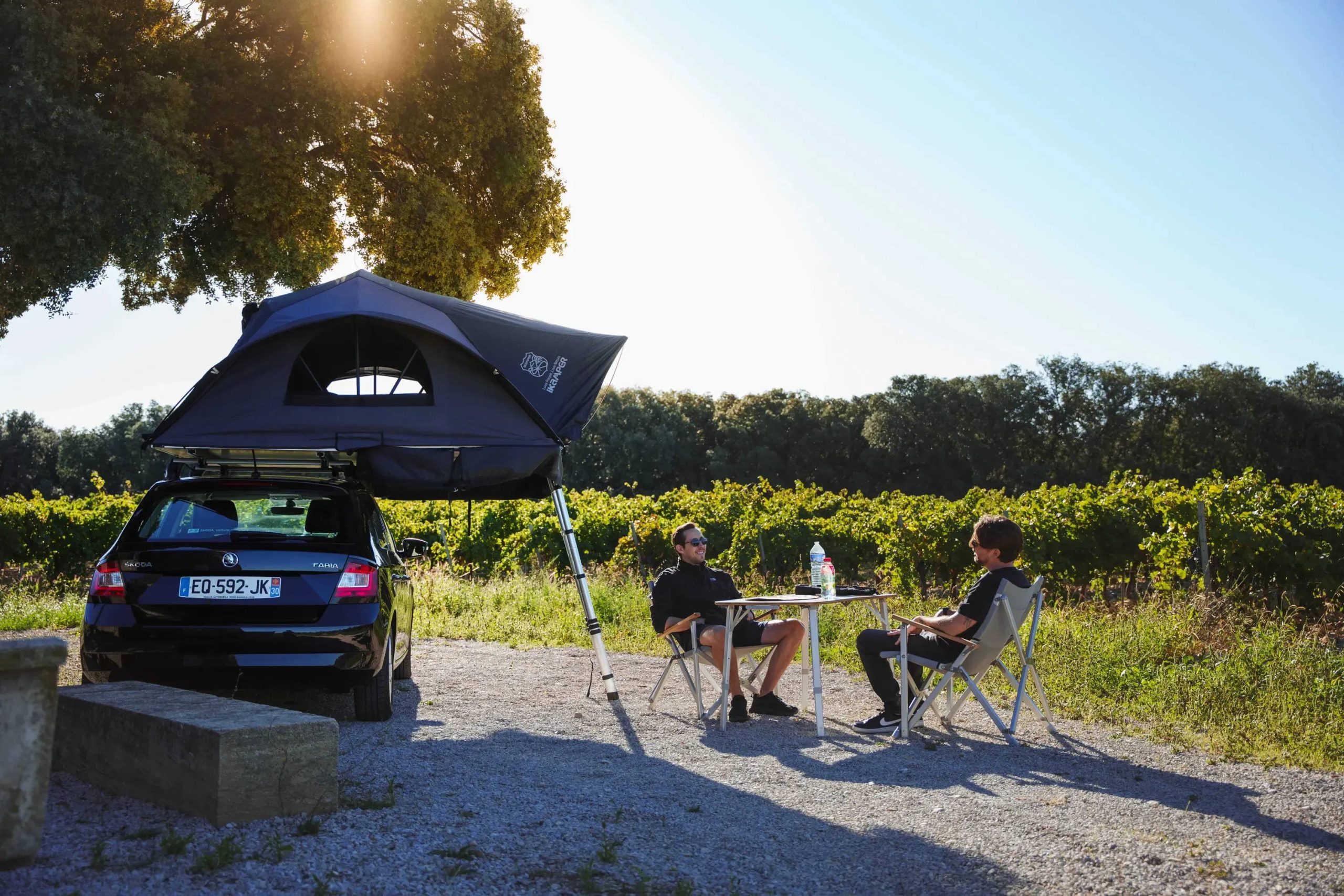 tenda-sopra-auto-411rvm-1.jpg QUALI VEICOLI SONO COMPATIBILI CON LE TENDE DA TETTO iKamper Italia - immagine 1