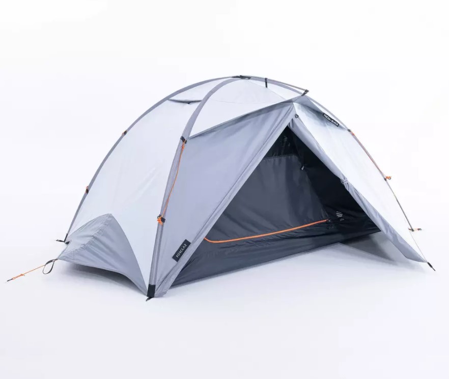 tende-decathlon-578fvi-1.jpg Recensione: Tenda Decathlon Trek500 Fresh&Black per il motoviaggiatore - immagine 1